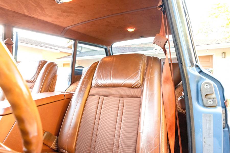 Интерьер Jeep Grand Wagoneer LS1 V8 1984 года  (фото 53 из 179)
